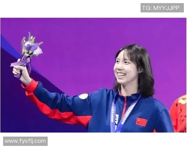 全球聚焦：国际游泳赛事精彩纷呈，泳坛新星争夺世界荣誉